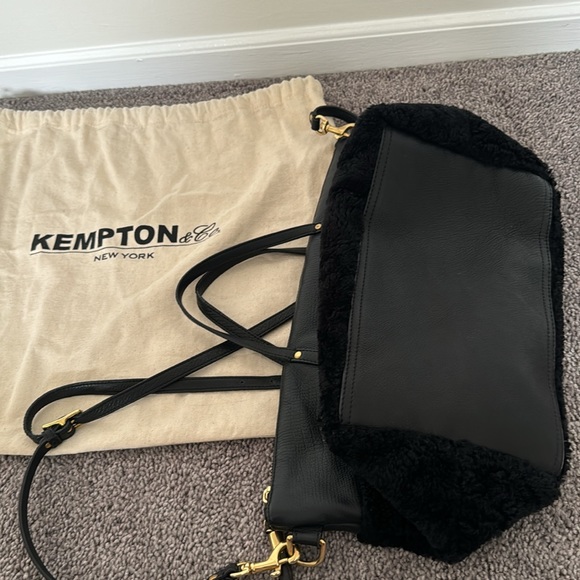 Black Crossbody Handbag - Picture 4 of 5